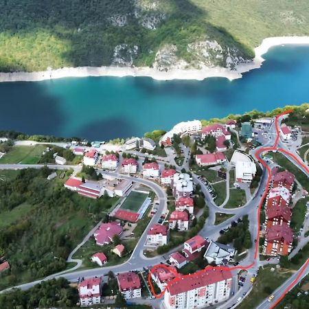 Apartman Pavle Pluzine Bagian luar foto